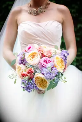 Bright Bridal Bouquet with English Roses and Lilacs