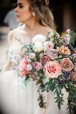 Bohemian lilac and rose bridal bouquet