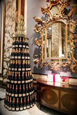 Champagne tower at Great Gatsby themed wedding