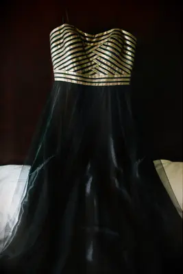 Black and gold bridesmaid dress, great gatsby themed wedding