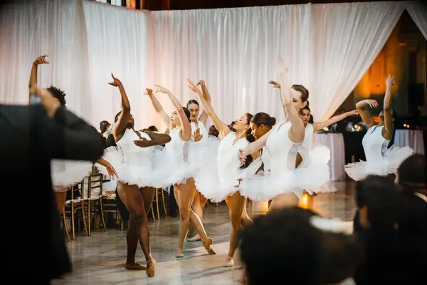 Ballerinas performing during wedding