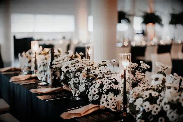 Black and white floral hedge