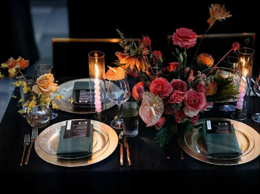 Sculptural meets tropical arrangements