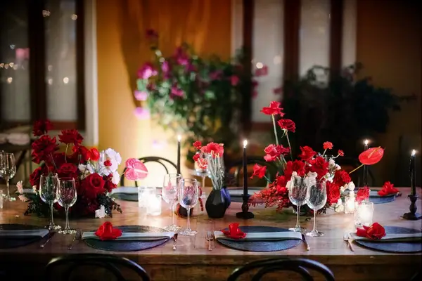 Red low centerpieces