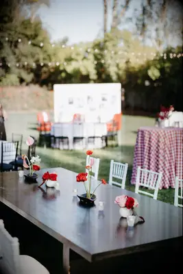 Red and pink minimal florals