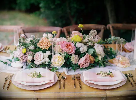 Rose blanket arrangement