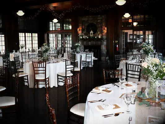 Lake wedding venue in Howell, Michigan.