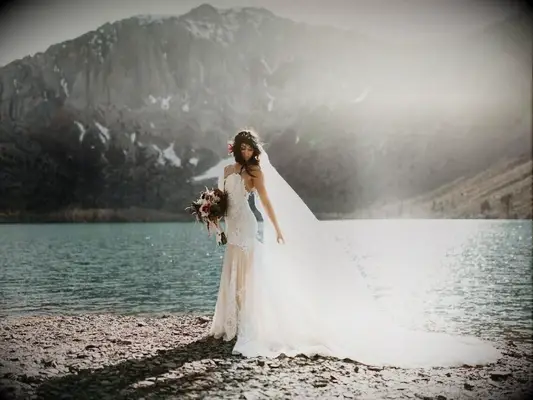 Lake wedding venue in Mammoth Lakes, California.