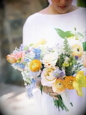 yellow and lilac wedding palette inspiration