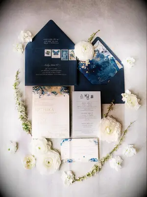 These navy and ivory wedding invitations are sure to stun.