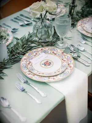 A stunning, elegant table setting in pastel spring shades.
