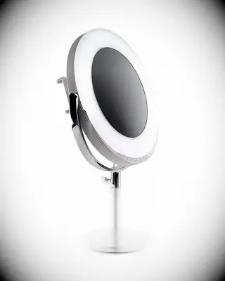 Ilios Lighting Beauty Ring Light for the best wedding photo booth prop