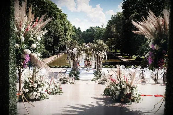 Boho mandap with pampas grass