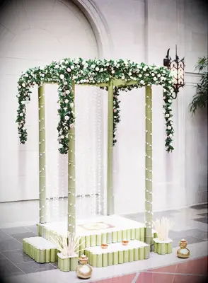 Petite green mandap