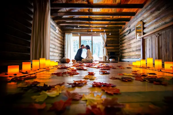 Fall leaf decor at a wedding ceremony