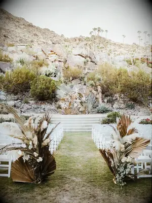 Dried flowers and foliage at a fall wedding 