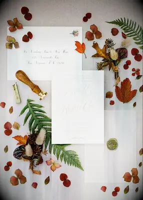 Minimalist wedding invitations for a fall wedding