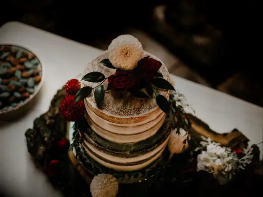 Semi-naked fall-themed wedding cake