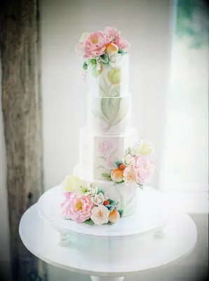 Watercolor-inspired floral wedding cake