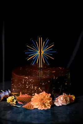 Architectural wedding cake with flowers