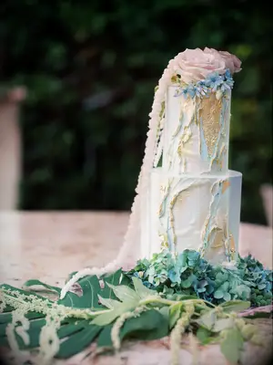 Two-tier ocean-inspired wedding cake