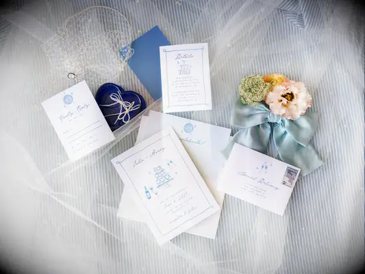 Blue bows and ribbons stationery set