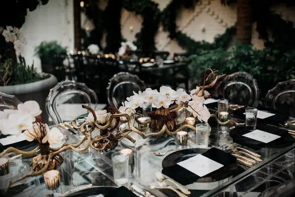 Gold root centerpiece