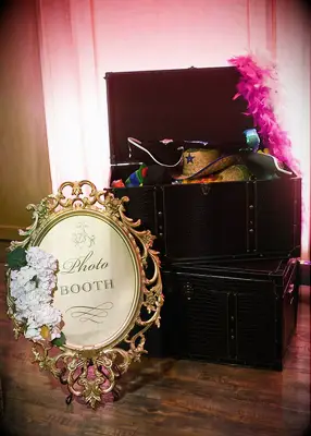 Photo booth display DIY wedding decor