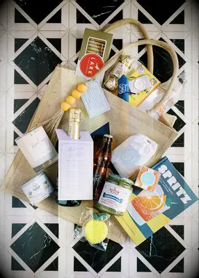 Wedding welcome bag with snacks DIY wedding decor