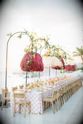 Twisted Flower Garland Suspended Chandeliers
