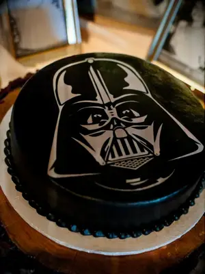 Darth Vader Star Wars wedding cake idea