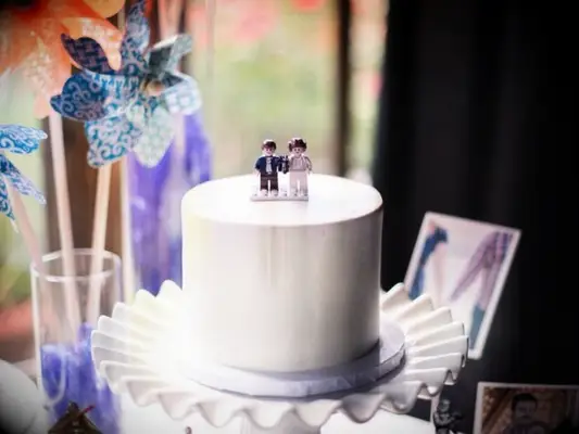 Lego Star Wars wedding cake topper idea