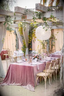 Velvet tablecloth at wedding reception