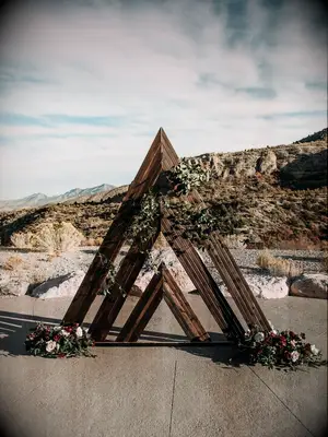 harry potter wedding idea triangle arch