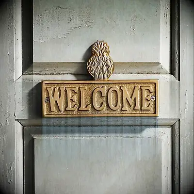 Pineapple Welcome Iron Sign