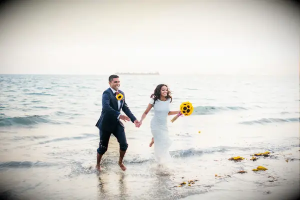 run through the waves photography for your beach wedding