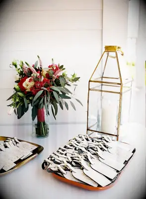 luggage tag wedding favors for your beach wedding day