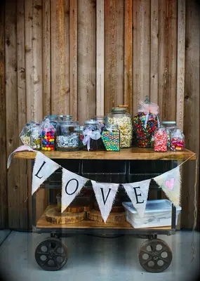 Comment adoucir votre grand jour avec une barre de bonbons de mariage