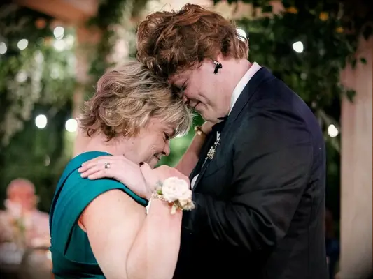 115 Mutter- und Mutter -Tanzlieder für Ihren Hochzeitstag