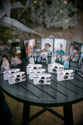 Disposable cameras on a personalized display table