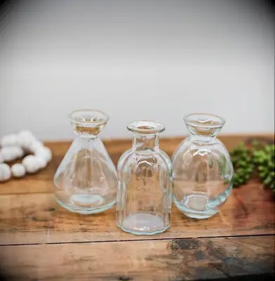 Glass bud vases inexpensive wedding decor