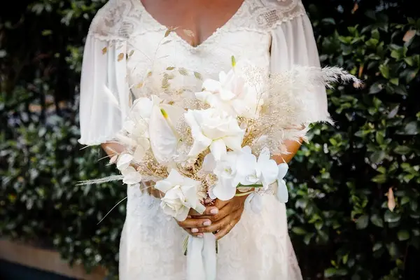 Boho neutral wedding bouquet
