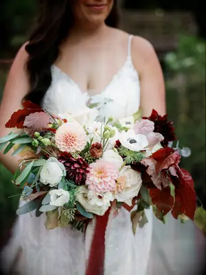 blush and red fall wedding bouquet