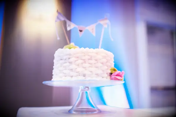 basket weave wedding cake