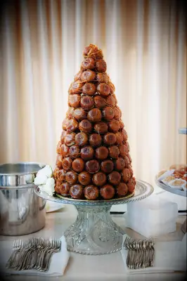 croquembouche wedding cake