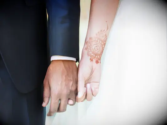 Simple bridal henna tattoo by Kate Webber Photography