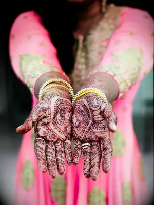 Complex wedding henna design by Cassidy Parker Smith Photography
