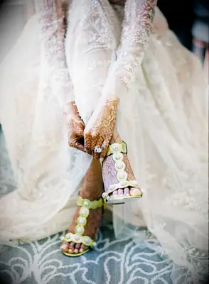 Hand and Feet Indian Wedding Henna inspiration