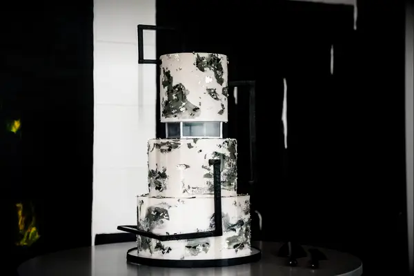 Abstract black and white wedding cake