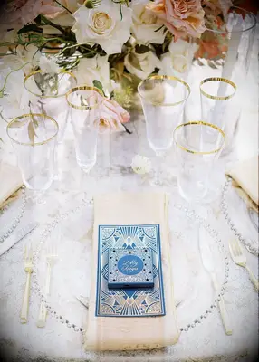 Art deco wedding place card idea